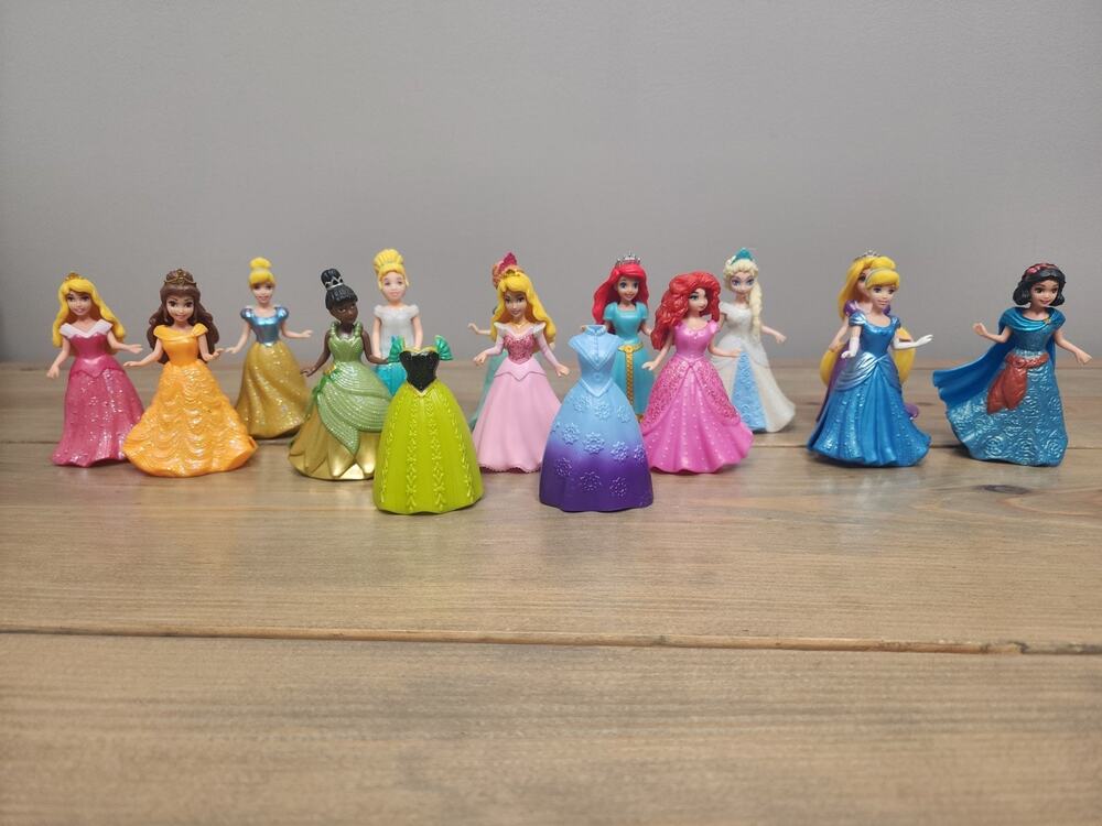 Disney Princess MagiClips Dress Lot • 13 Mini Dolls & 15 Magic Clip Dresses